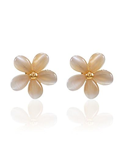 Giftipedia Floral Freshwater Pearl Stud Earrings