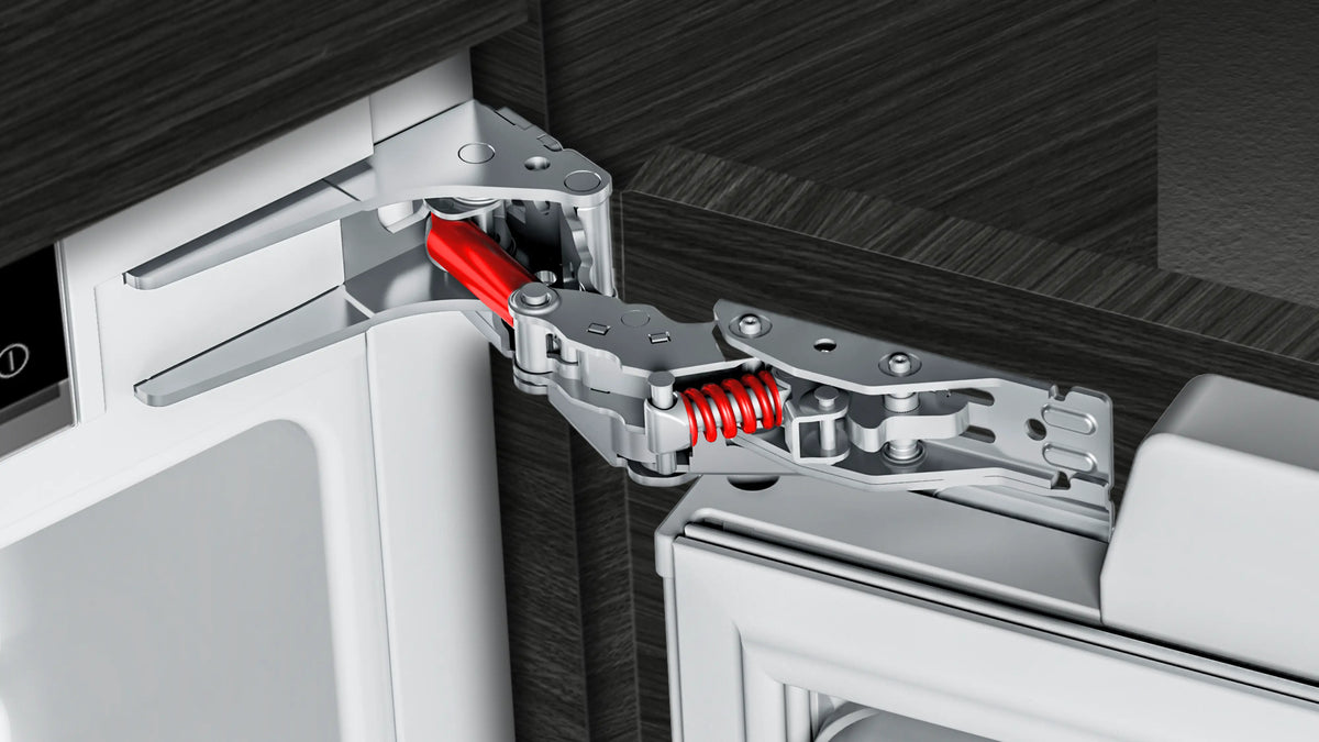 Bosch KIF81HD31I interior detail