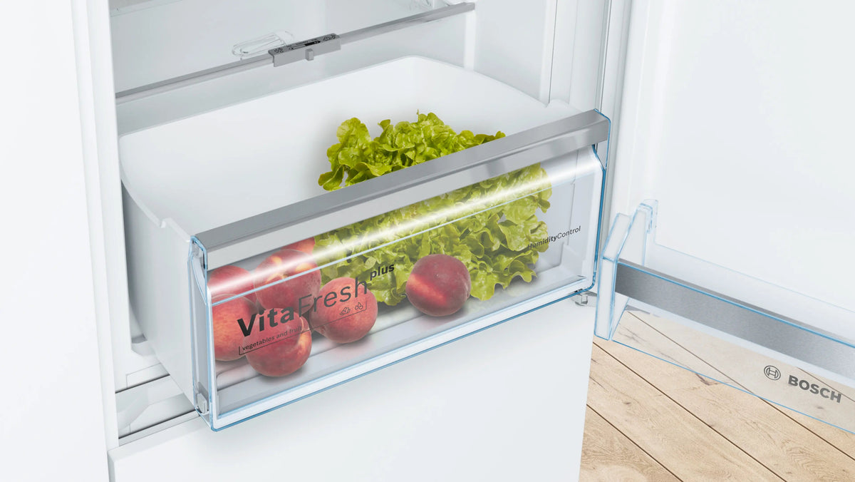 Bosch KIN86AF31I adjustable fridge shelving