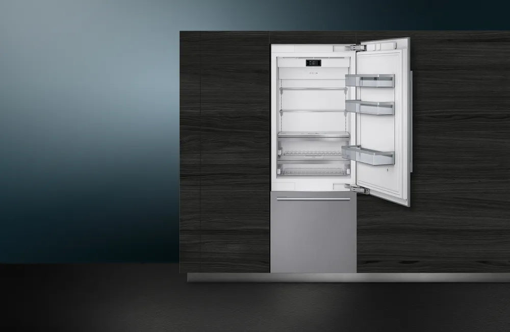 Siemens iQ700 Built-in bottom freezer 212.5 x 75.6 cm CI30BP02