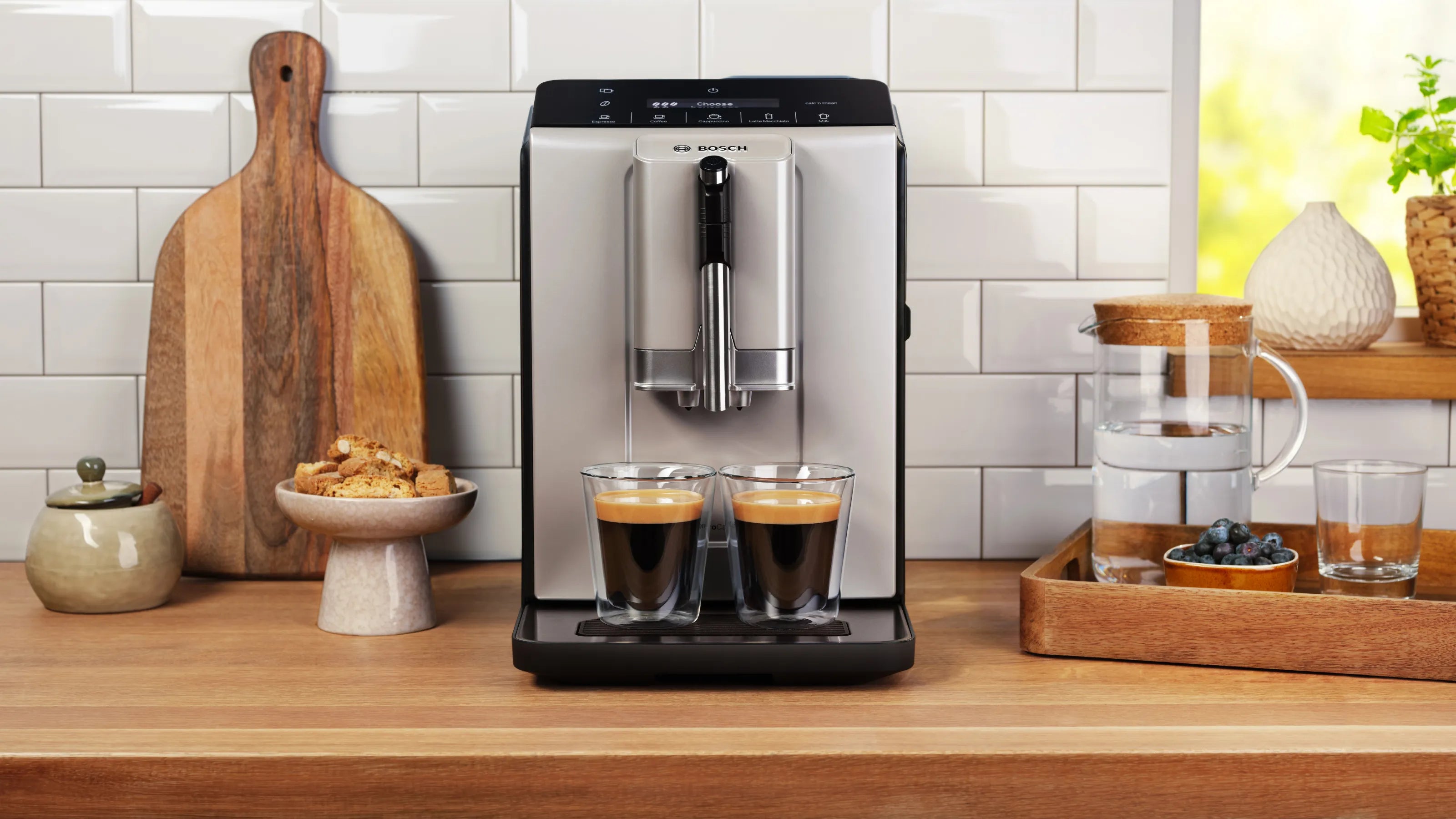 Bosch TIE20301IN Series 2 Fully automatic coffee machine VeroCafe Silk Silver, Removable water tank