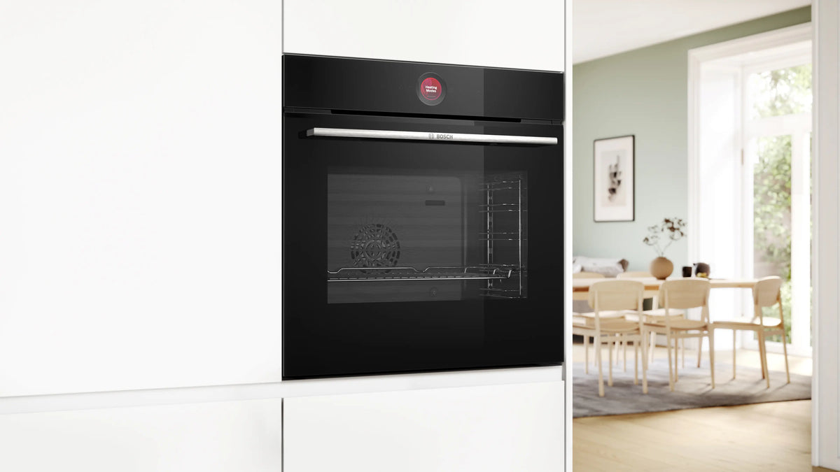 Bosch HBG7341B1I oven interior and controls