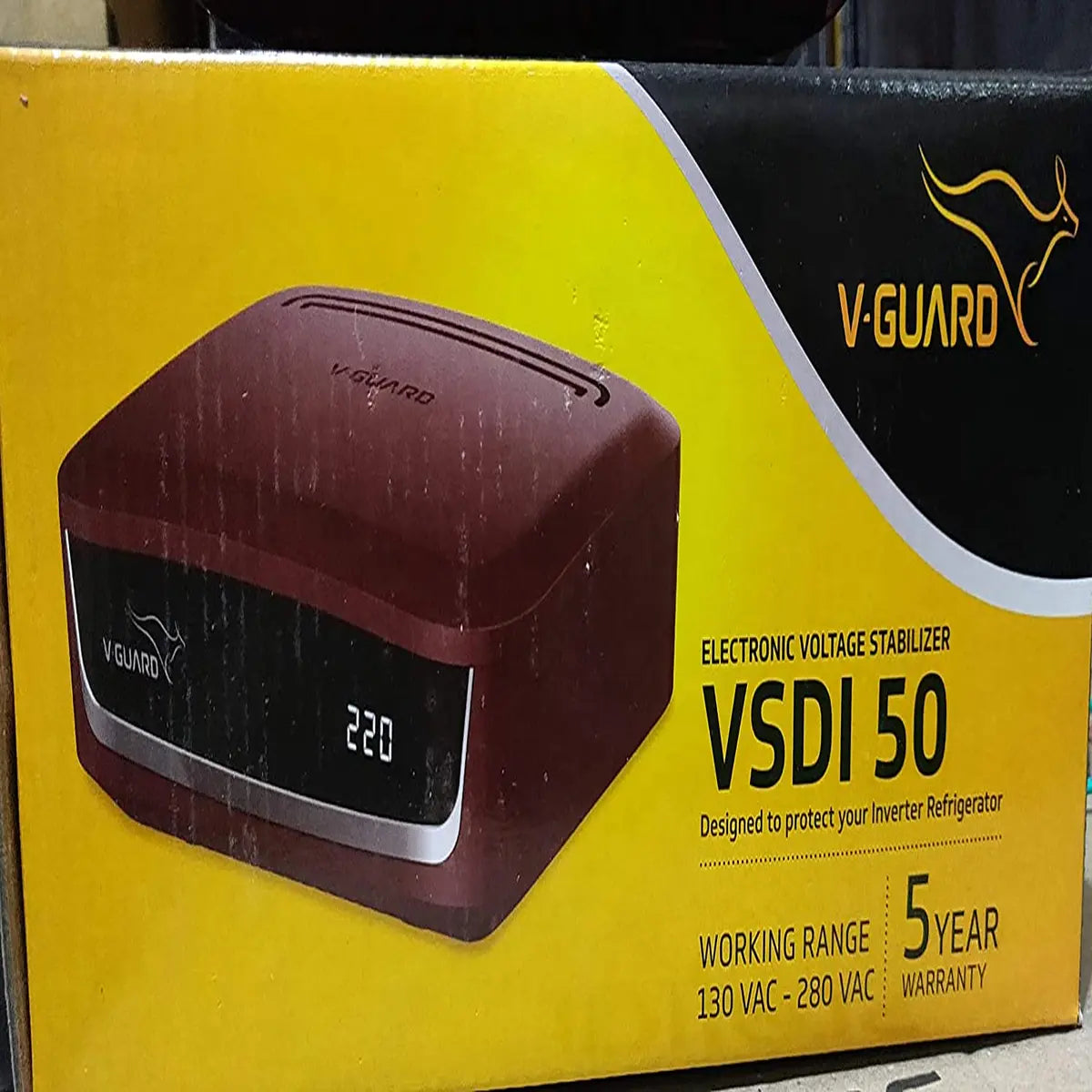 குளிர்சாதன பெட்டிக்கான V-Guard VSDI 50 டிஜிட்டல் வோல்ட். குத்து (165L முதல் 300L வரை, சிவப்பு, செர்ரி)