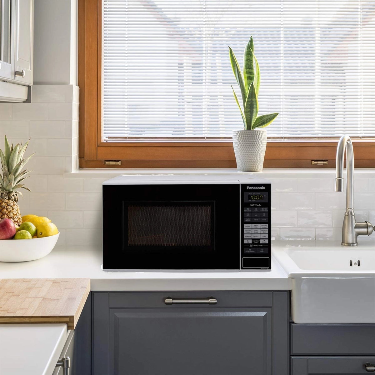 Panasonic 20 L Grill Microwave Oven - NN-GT221WFDG