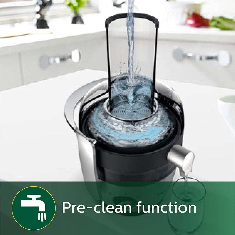 Philips HR1863/20 juicer pre-clean function with water running through the feeding tube and juicing chamber
