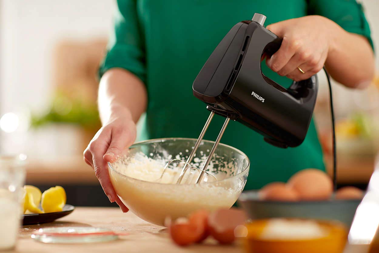 Philips Daily Hand Mixer 300W 5 Speed Black - HR3705/10
