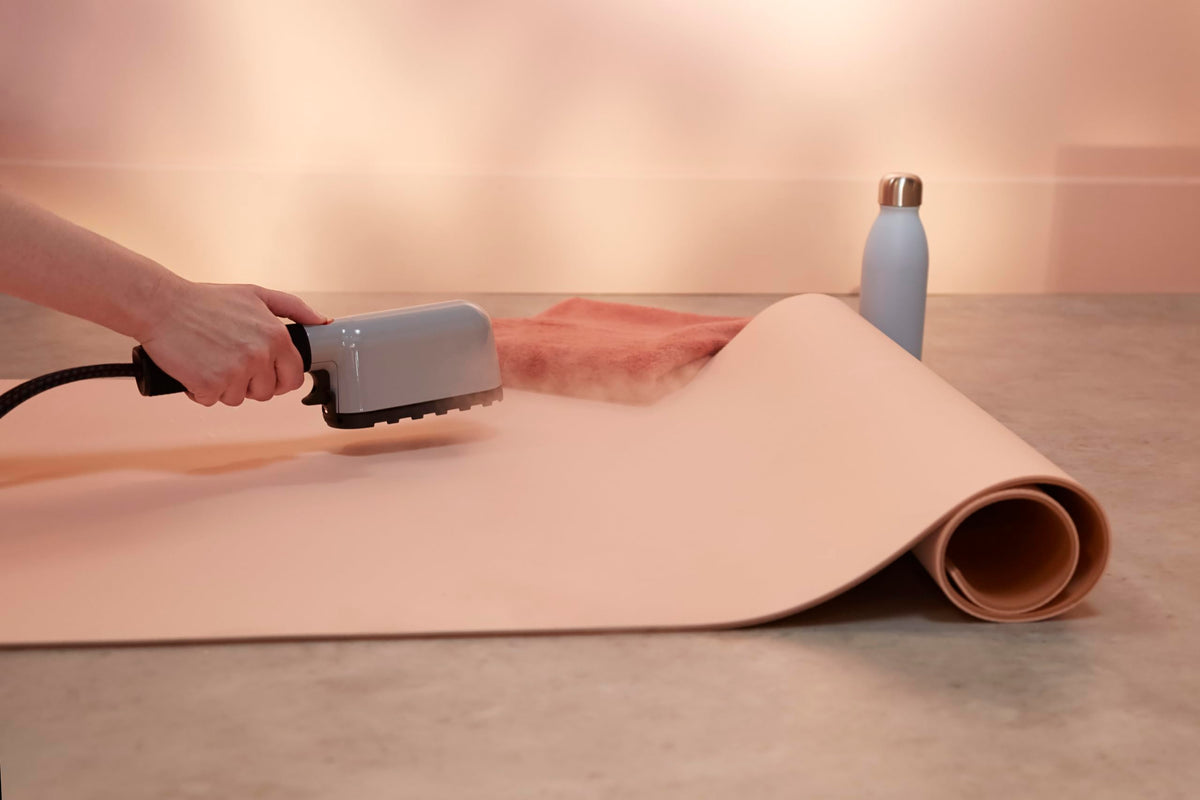 Laurastar IZZI Plus Garment and Hard Surfaces Steamer - image 6